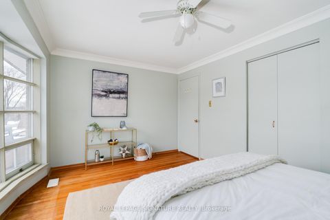 Photo 17 at 28 Grove Park Crescent, Don Valley Village, Toronto