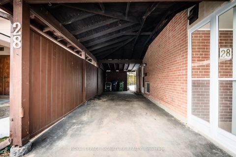 Photo 34 at 28 Grove Park Crescent, Don Valley Village, Toronto