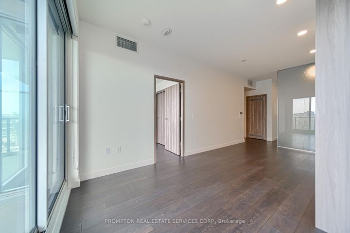Photo 3 at 808 - 95 Mcmahon Drive, Bayview Village, Toronto