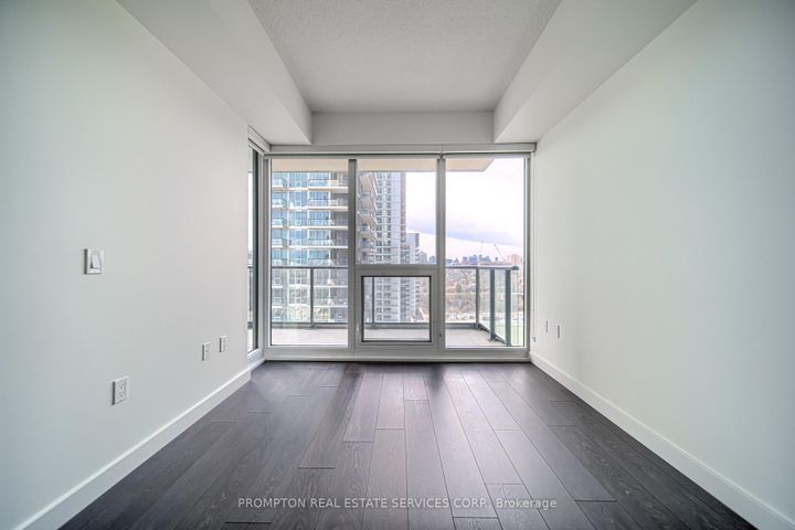 Photo 10 at 808 - 95 Mcmahon Drive, Bayview Village, Toronto