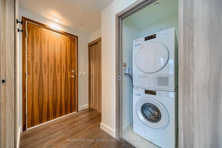 Photo 21 at 808 - 95 Mcmahon Drive, Bayview Village, Toronto