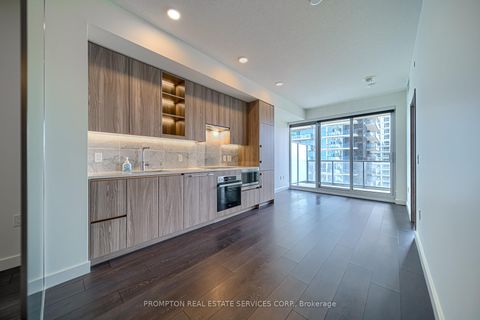Photo 1 at 808 - 95 Mcmahon Drive, Bayview Village, Toronto