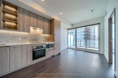 Photo 9 at 808 - 95 Mcmahon Drive, Bayview Village, Toronto