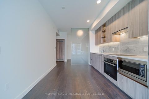 Photo 11 at 808 - 95 Mcmahon Drive, Bayview Village, Toronto