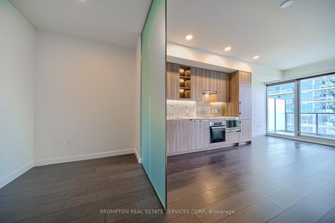 Photo 12 at 808 - 95 Mcmahon Drive, Bayview Village, Toronto