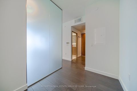 Photo 14 at 808 - 95 Mcmahon Drive, Bayview Village, Toronto