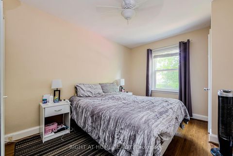 Photo 15 at 32 Florens Avenue, Birchmount, Toronto