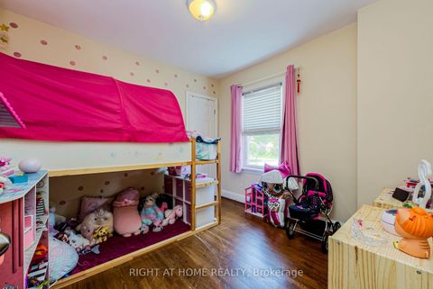 Photo 17 at 32 Florens Avenue, Birchmount, Toronto