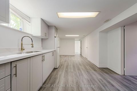Photo 24 at 32 Florens Avenue, Birchmount, Toronto