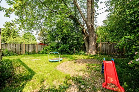 Photo 38 at 32 Florens Avenue, Birchmount, Toronto