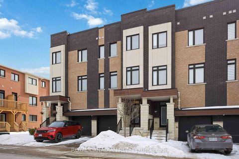 Photo 2 at 885 Kicking Horse Path, McLaughlin, Oshawa