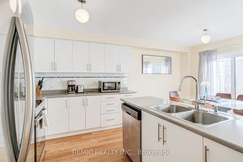 Photo 8 at 36 Sailors Landing, Bowmanville, Clarington