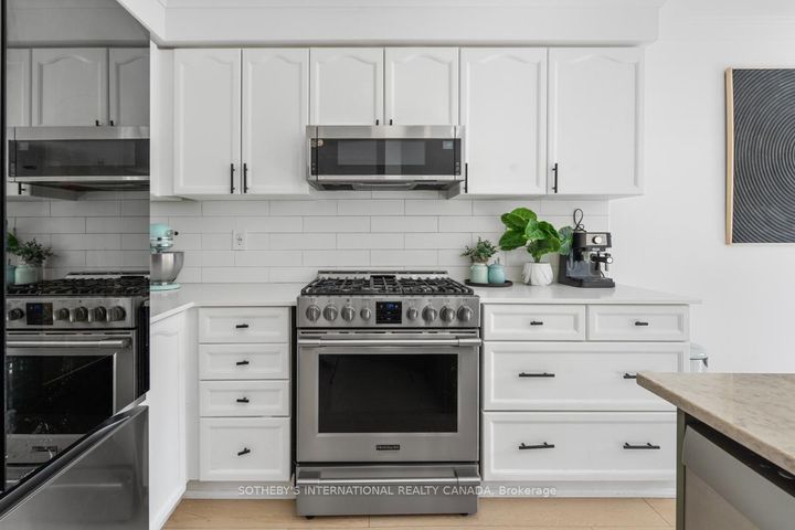 Photo 10 at 2182 Meadowglen Drive, WM Westmount, Oakville