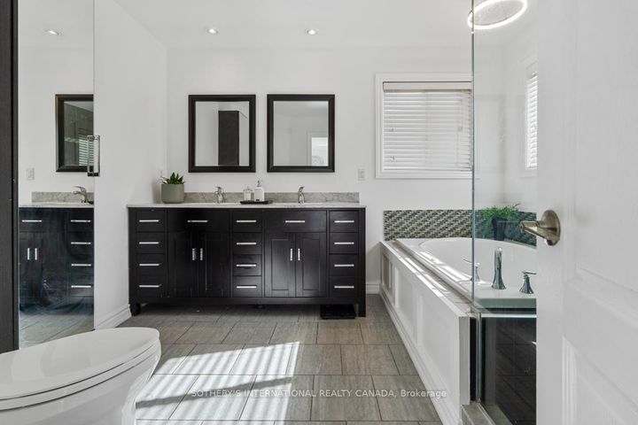 Photo 17 at 2182 Meadowglen Drive, WM Westmount, Oakville