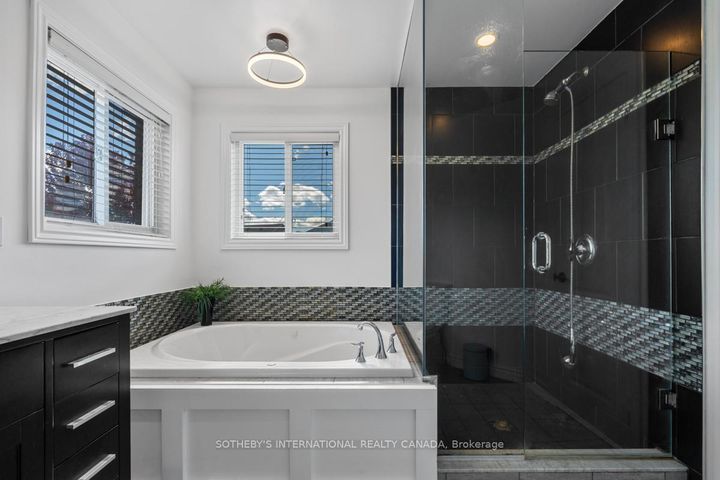 Photo 18 at 2182 Meadowglen Drive, WM Westmount, Oakville