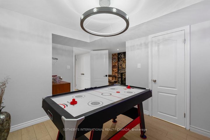 Photo 23 at 2182 Meadowglen Drive, WM Westmount, Oakville