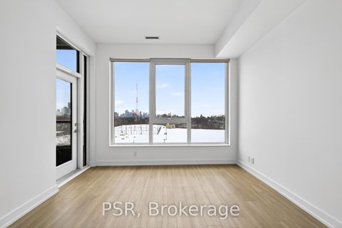 Photo 6 at 509 - 6 Parkwood Avenue, Casa Loma, Toronto