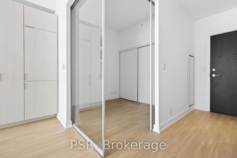 Photo 12 at 509 - 6 Parkwood Avenue, Casa Loma, Toronto