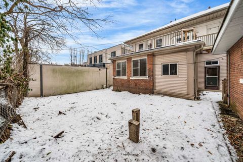 Photo 5 at 181 Poplar Plains Road, Casa Loma, Toronto