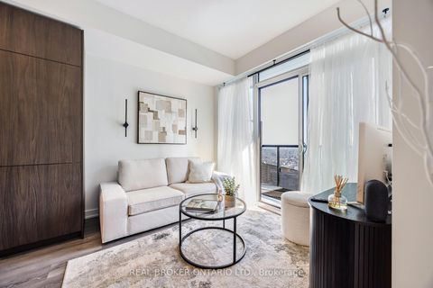 Photo 8 at 2101S - 127 Broadway Avenue, Mount Pleasant West, Toronto