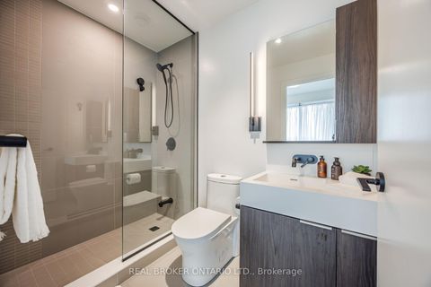 Photo 14 at 2101S - 127 Broadway Avenue, Mount Pleasant West, Toronto