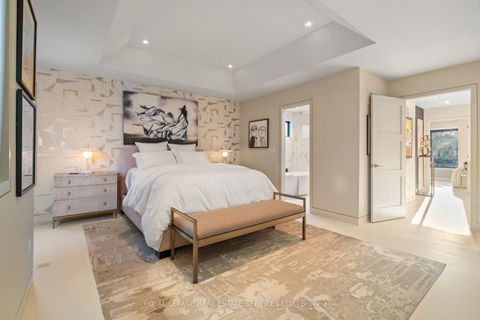 Photo 17 at 41 Highgate Road, Kingsway South, Toronto