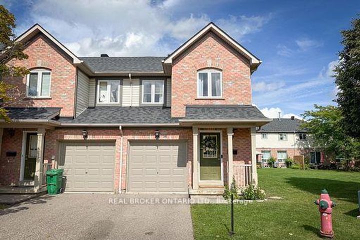 Photo 1 at 36 - 5255 Guildwood Way, Hurontario, Mississauga