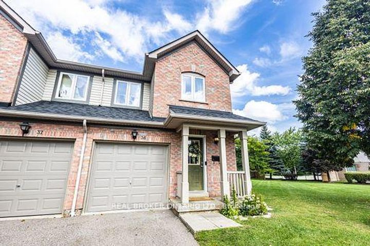 Photo 3 at 36 - 5255 Guildwood Way, Hurontario, Mississauga