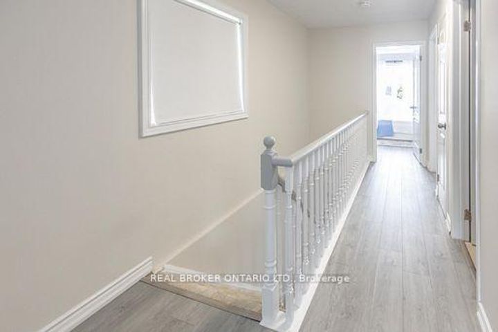 Photo 17 at 36 - 5255 Guildwood Way, Hurontario, Mississauga