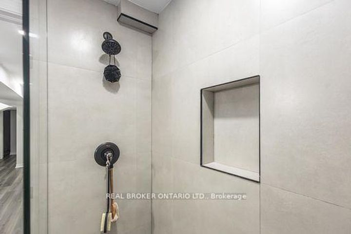 Photo 34 at 36 - 5255 Guildwood Way, Hurontario, Mississauga