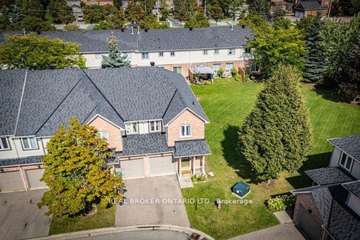 Photo 41 at 36 - 5255 Guildwood Way, Hurontario, Mississauga