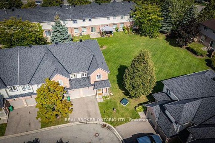 Photo 42 at 36 - 5255 Guildwood Way, Hurontario, Mississauga