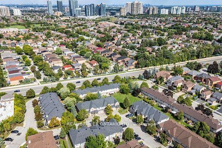 Photo 43 at 36 - 5255 Guildwood Way, Hurontario, Mississauga