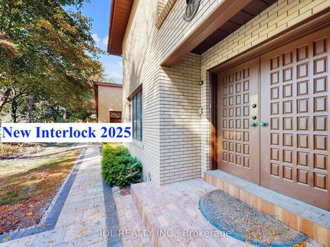 Photo 5 at 11 Moodie Drive, South Richvale, Richmond Hill