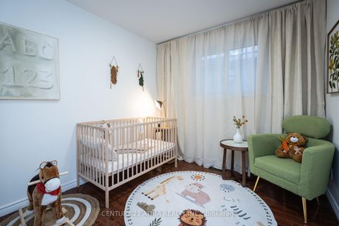 Photo 7 at 3 Lamberton Boulevard, York University Heights, Toronto