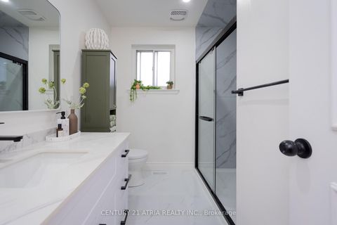 Photo 9 at 3 Lamberton Boulevard, York University Heights, Toronto