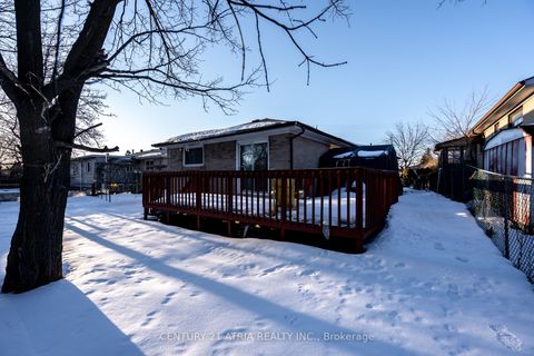 Photo 33 at 3 Lamberton Boulevard, York University Heights, Toronto