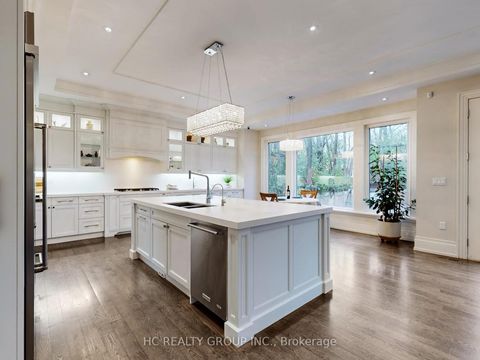 Photo 10 at 256 Park Home Avenue, Willowdale West, Toronto