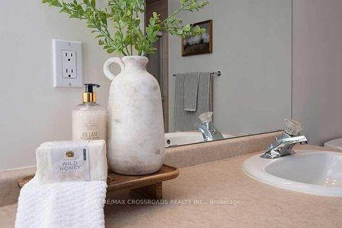 Photo 19 at TO39 - 39 Torr Lane, Central, Ajax