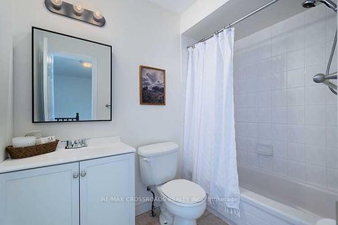 Photo 25 at TO39 - 39 Torr Lane, Central, Ajax