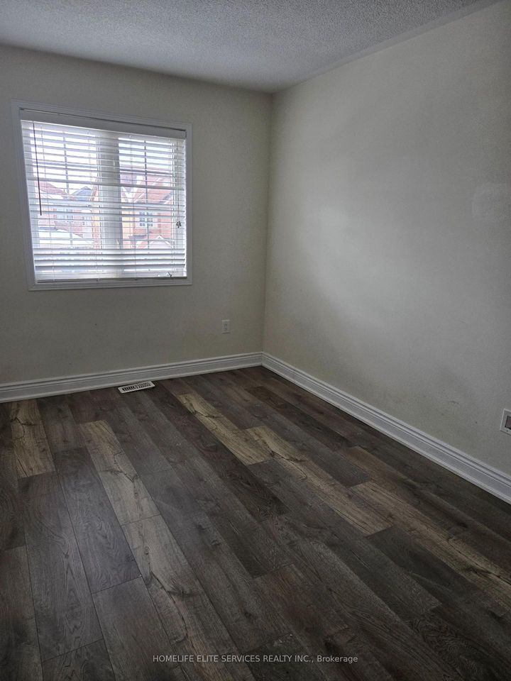 Photo 2 at 110 Crystalview Crescent, Bram East, Brampton