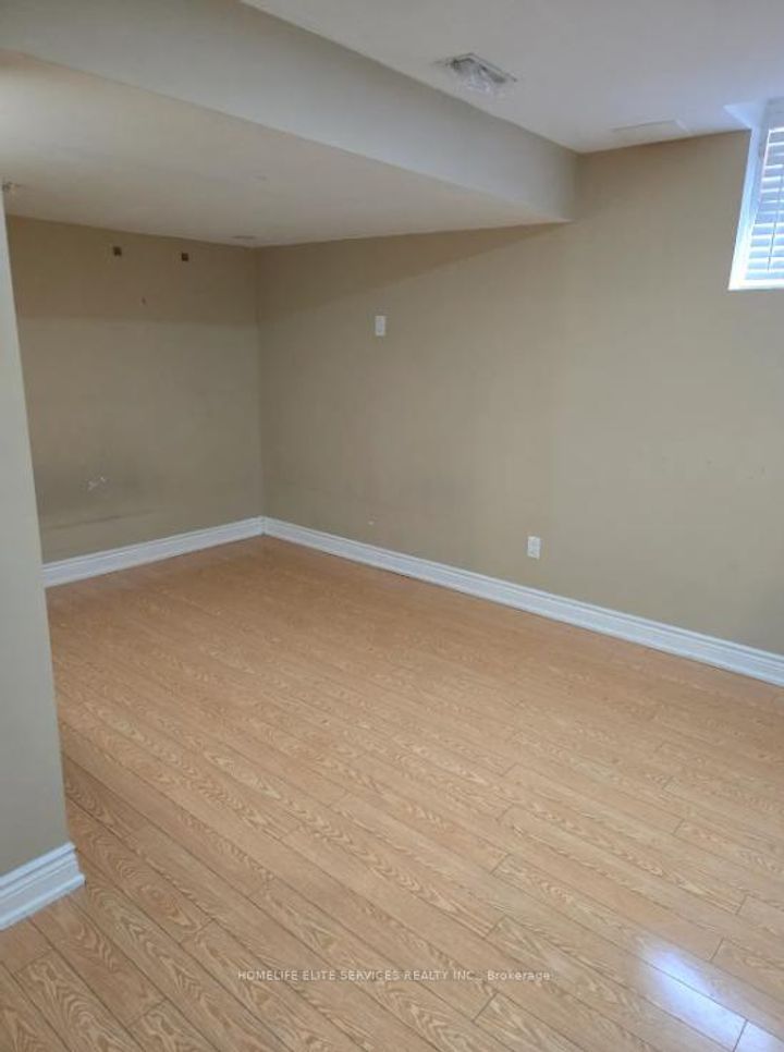 Photo 8 at 110 Crystalview Crescent, Bram East, Brampton