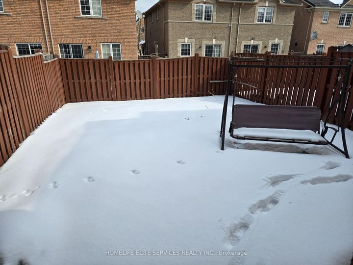 Photo 10 at 110 Crystalview Crescent, Bram East, Brampton