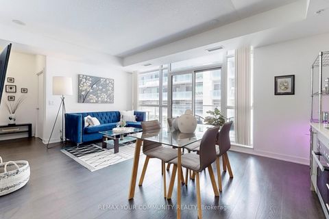 Photo 10 at 408 - 30 Nelson Street, Waterfront Communities C1, Toronto