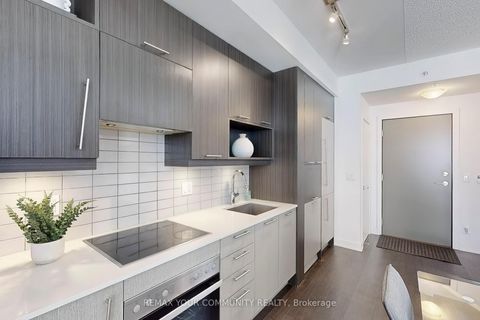 Photo 14 at 408 - 30 Nelson Street, Waterfront Communities C1, Toronto