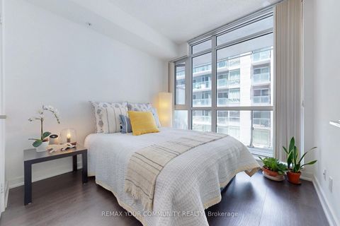 Photo 16 at 408 - 30 Nelson Street, Waterfront Communities C1, Toronto