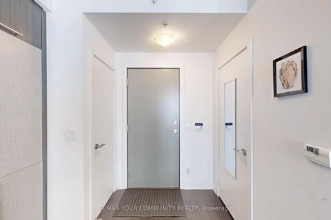 Photo 23 at 408 - 30 Nelson Street, Waterfront Communities C1, Toronto