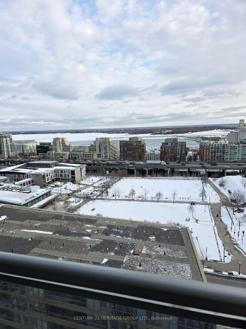 Photo 9 at 2009 - 15 Iceboat Terrace, Waterfront Communities C1, Toronto