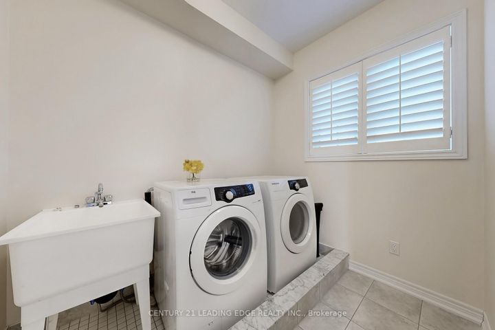 Photo 24 at 6 Poetry Drive, Vellore Village, Vaughan