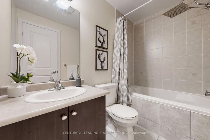 Photo 28 at 6 Poetry Drive, Vellore Village, Vaughan